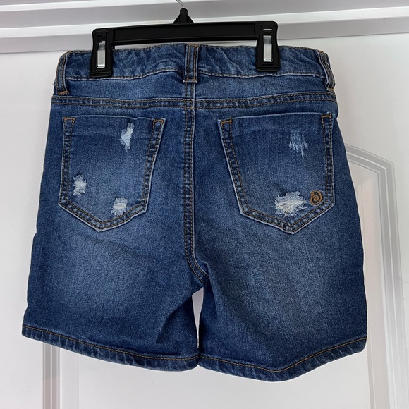 Slightly distressed jeans for small girl size 10 - Picture 2 of 8